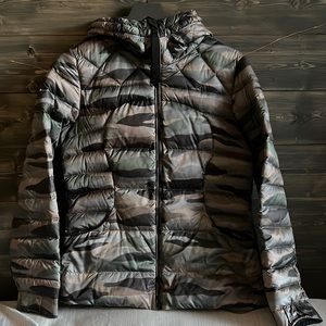 Lululemon puff jacket